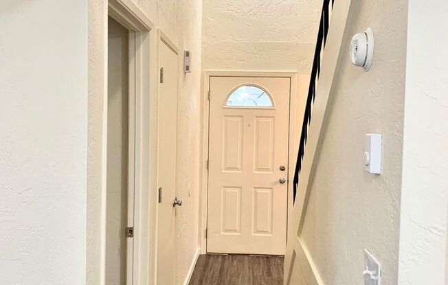 2 beds, 1 bath, 820 sqft, $1,550, Unit 1522D