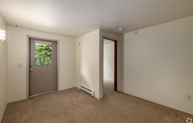 2 beds, 1 bath, 427 sqft, $1,750, Unit Unit 26