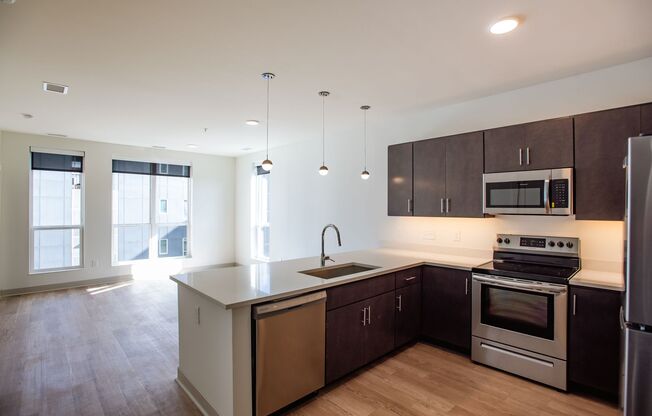 1 bed, 1 bath, 694 sqft, $1,495, Unit APT 402