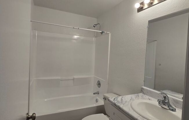 1 bed, 1 bath, 640 sqft, $2,095, Unit 650 - 89
