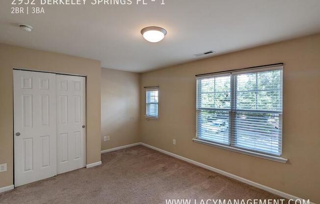 2952 BERKELEY SPG PL