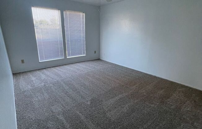 2 beds, 2 baths, 902 sqft, $1,070, Unit 180