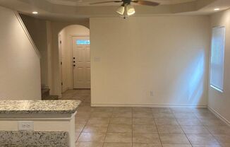 3 beds, 2.5 baths, 1,324 sqft, $1,400, Unit 6962 Lakeview Unit 101