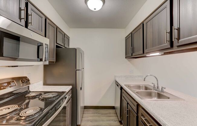 2 beds, 1 bath, 820 sqft, $1,575, Unit 08-301