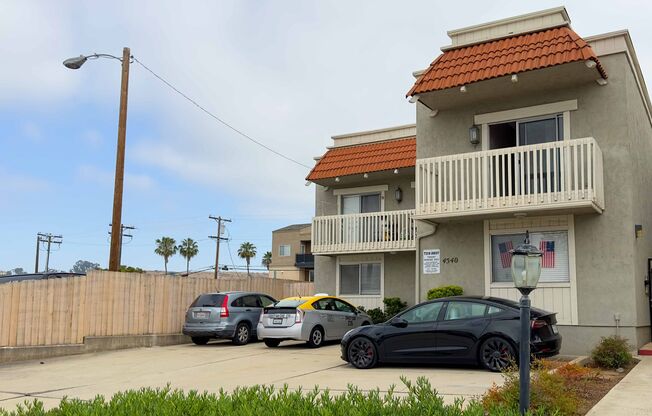 4540 Glacier Ave