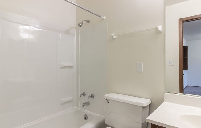 1 bed, 1 bath, 420 sqft, $999, Unit 103