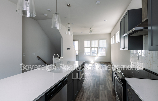 903 BREES CT