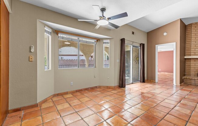 3 beds, 2 baths, $2,790