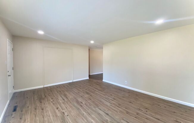 Lovely 4-bedroom home in Fremont – Sundale Neighborhood!