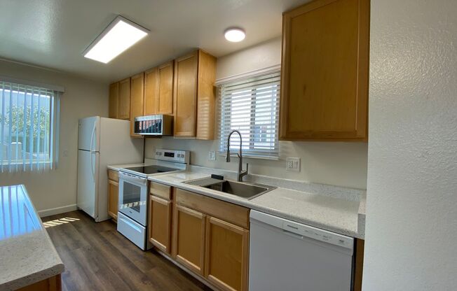 1 bed, 1 bath, 671 sqft, $2,425, Unit E-117