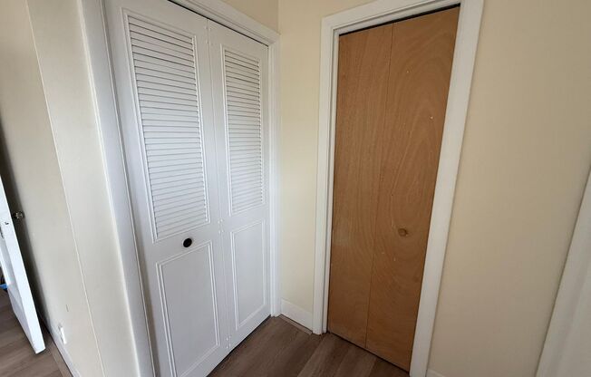 2 beds, 2 baths, 1,772 sqft, $2,200, Unit Old King Edward 61