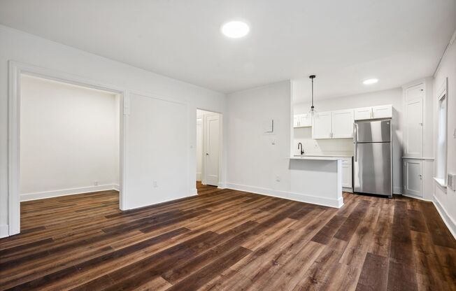 Studio, 1 bath, 425 sqft, $1,750