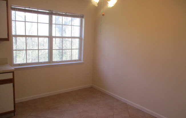 Newly Renovated 2BR/1.5BA TH in Annapolis, MD! Minutes from Downtown Annapolis Shops & Dining!