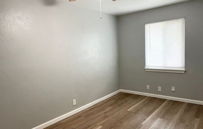 2 beds, 1 bath, 800 sqft, $1,350