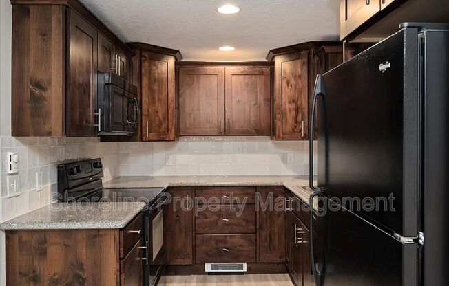 2085 W BRITTANY LN