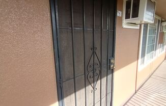 1 bed, 1 bath, $1,300, Unit 2501-15