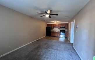 1 bed, 1 bath, 700 sqft, $700