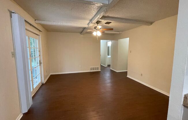 Single Family home in Watauga