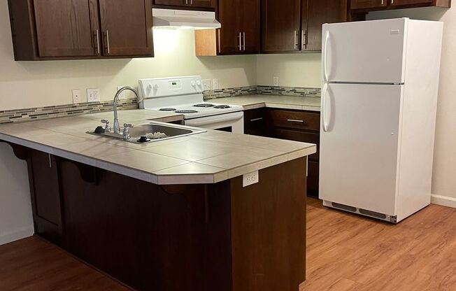 2 beds, 1 bath, 800 sqft, $1,395, Unit 1C