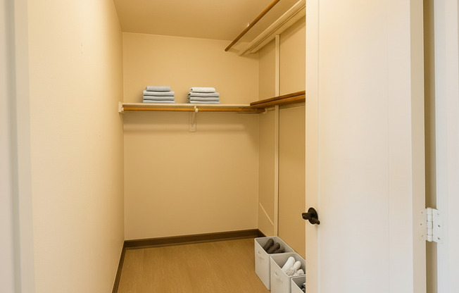 2040 Saunders Ave. St. Paul MN 55116