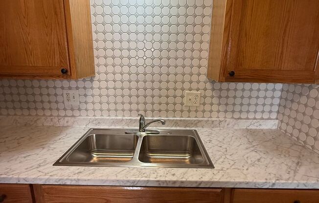 2 beds, 1 bath, 830 sqft, $1,099, Unit 8629D