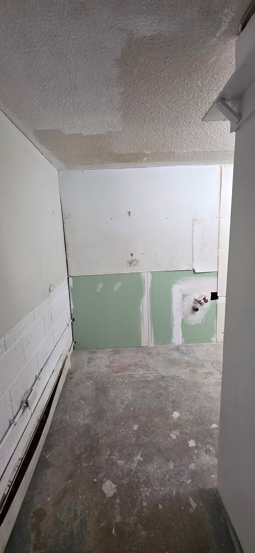 1 bed, 1 bath, 440 sqft, $2,200, Unit Apt A