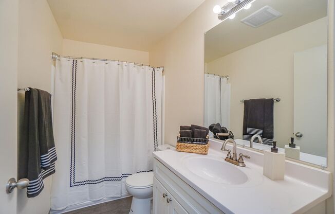 1 bed, 1 bath, 620 sqft, $1,495, Unit 10*