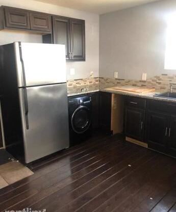 806 S 7th Street