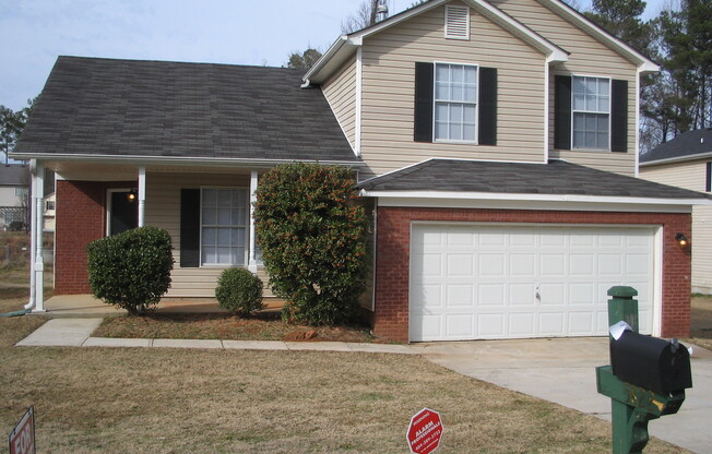 3-bedroom, 2.5-bathroom Lithonia!