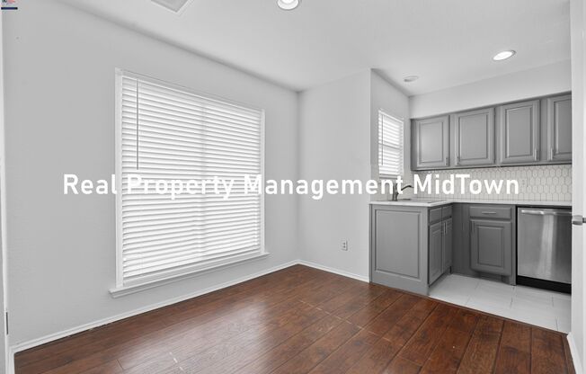 2 beds, 1 bath, $1,650