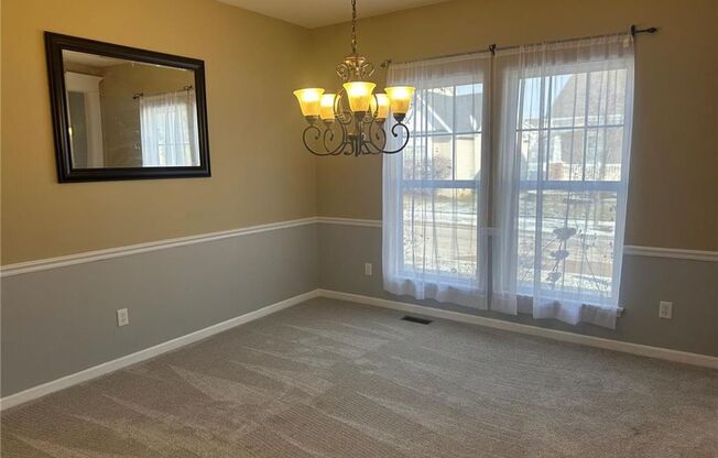 4 beds, 2.5 baths, 2,288 sqft, $2,800, Unit Madison Park 208