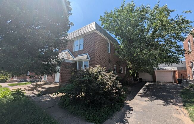 Beautiful Twin - Bells Corner