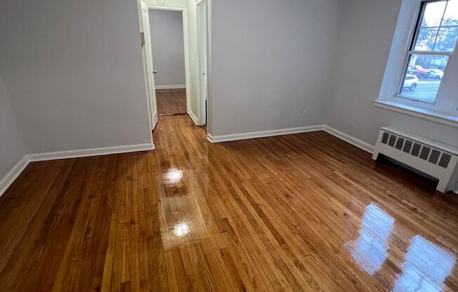 1 bed, 1 bath, 800 sqft, $1,525, Unit 415 12-G