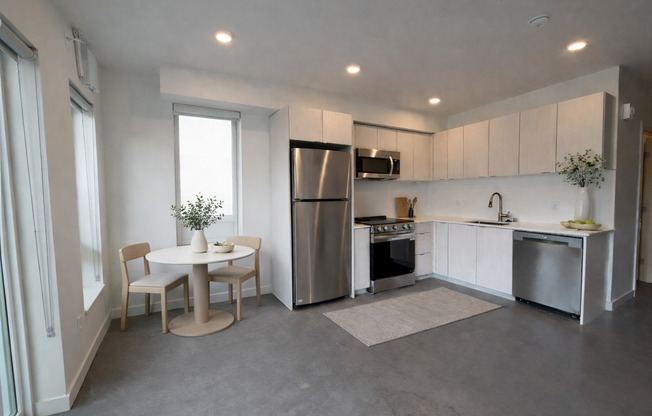 Studio, 1 bath, 329 sqft, $1,695, Unit 209