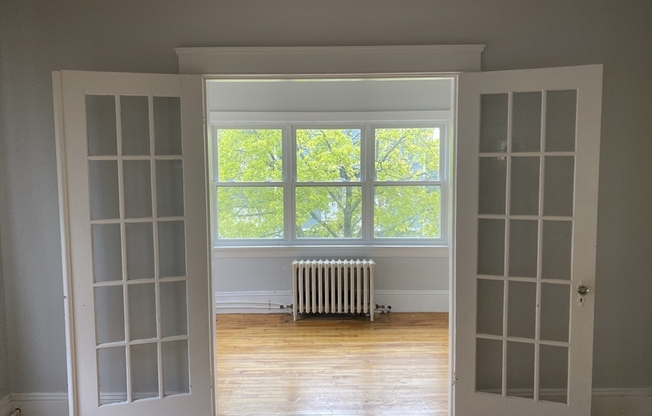87 KINSMAN