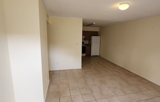 2725 E Tierra Buena