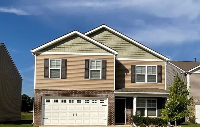 Heiskell 37754 - 4 bedroom, 2.5 bath home - Contact Terri Kerr (865) 274-8255