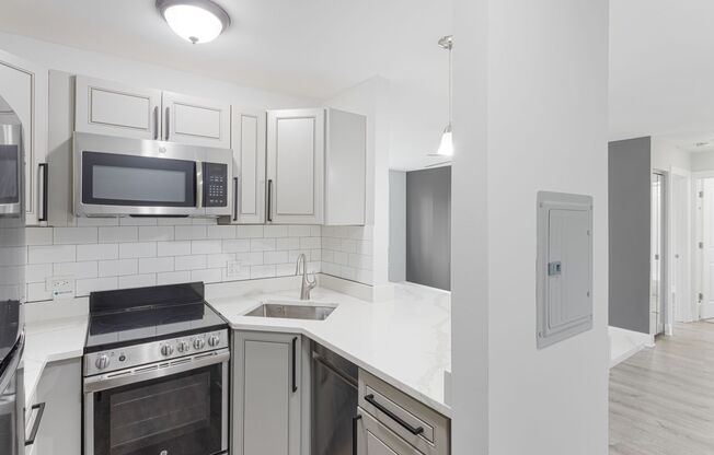 2 beds, 1 bath, 622 sqft, $2,200, Unit 409