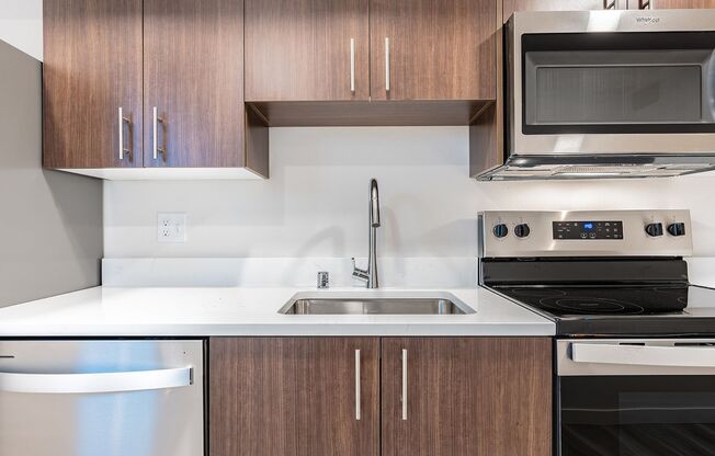 1 bed, 1 bath, 578 sqft, $1,670, Unit 611