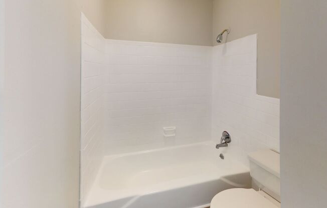 3 beds, 2.5 baths, 1,510 sqft, $1,519, Unit 31-D