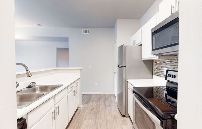 3 beds, 2 baths, 1,150 sqft, $1,438