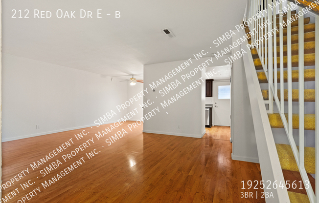 212 RED OAK DR E