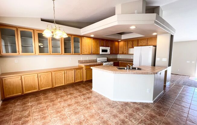 Beautiful Home in Silverado Ranch