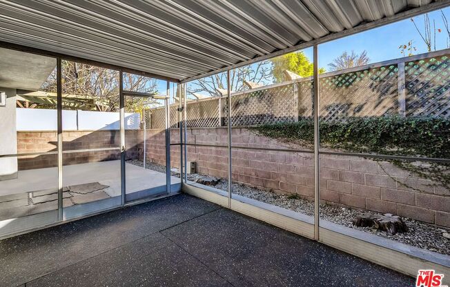 13768 ERWIN ST