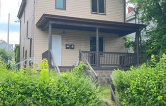 2 beds, 1 bath, $1,000