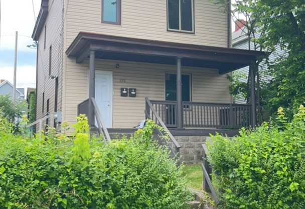 2 beds, 1 bath, $1,000