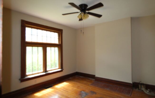 Muir - 308-308 1/2 Wilber Ave