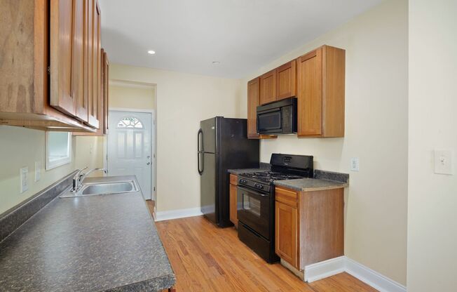 2 beds, 1.5 baths, $1,599