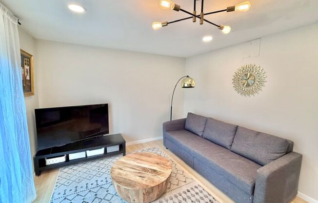 Charming 3-Bedroom, 2-Bath Home for Rent -Comfort & Convenience Await!