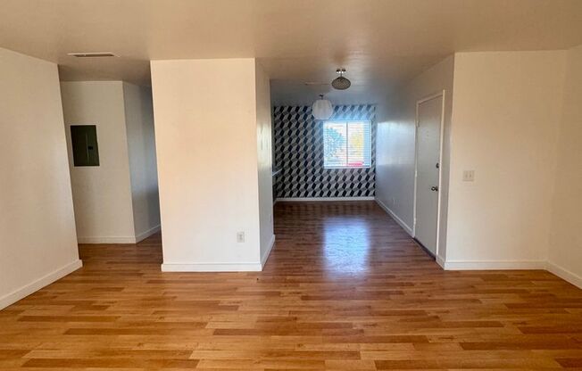 3 beds, 2 baths, 1,205 sqft, $2,075, Unit 122